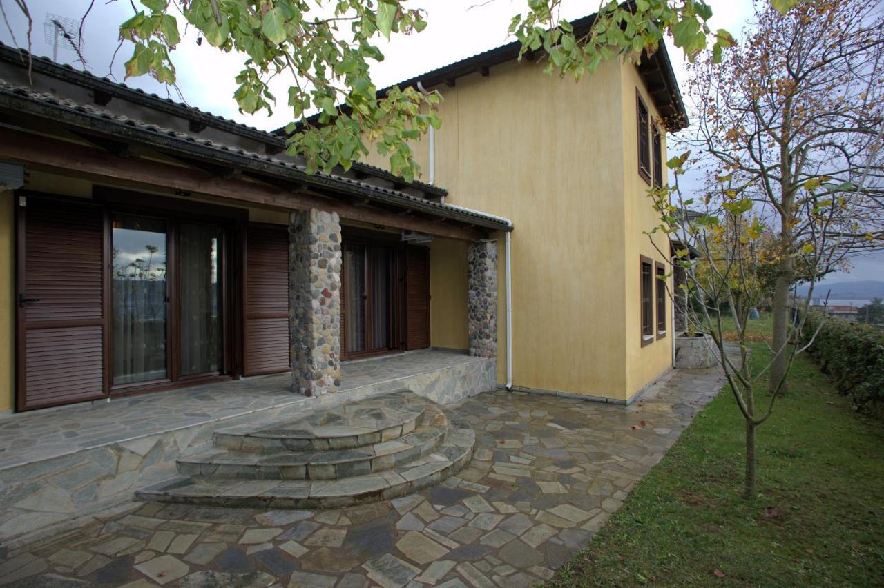Wood And Stone Villa Янина Екстериор снимка